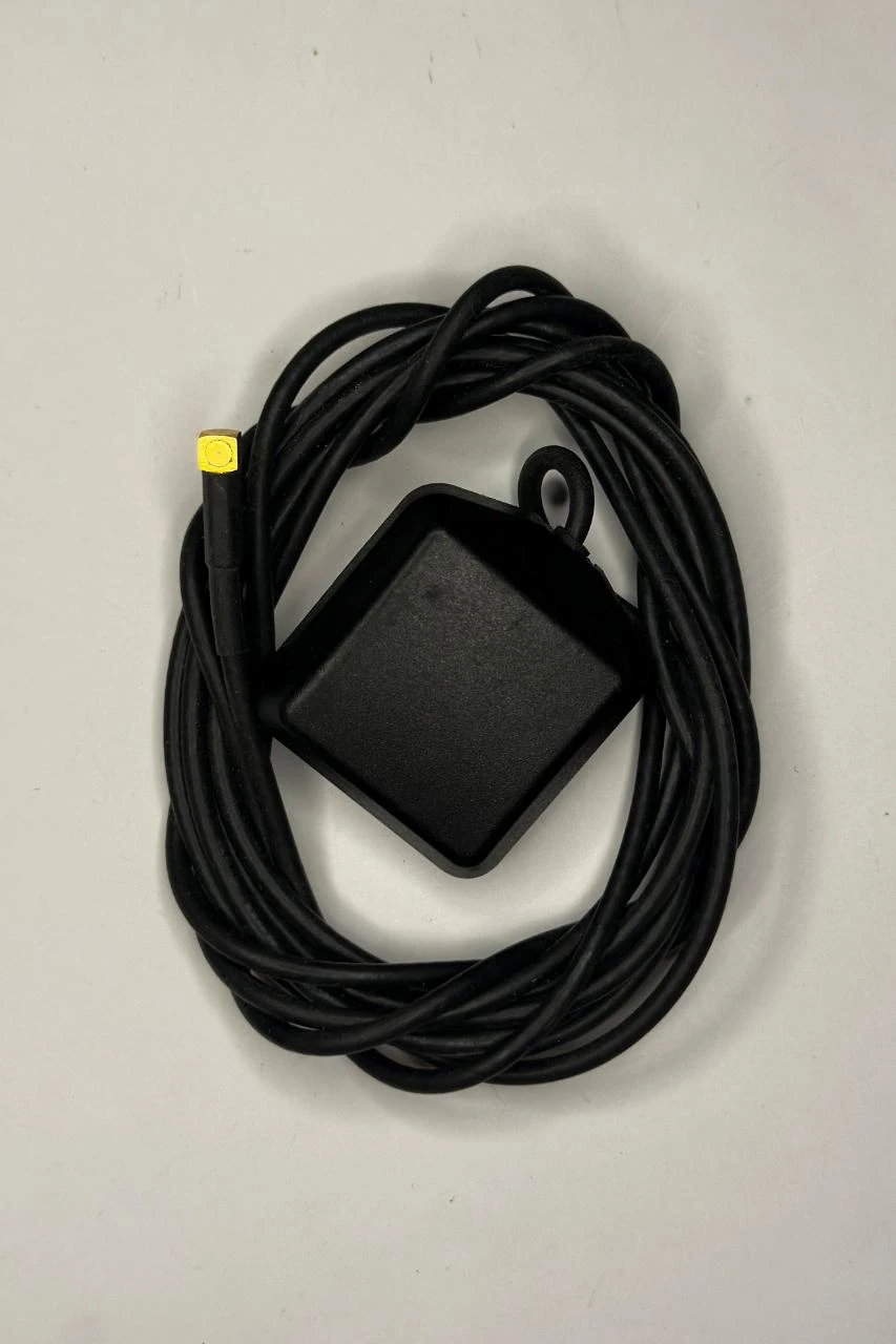 Antena gps com base magnética